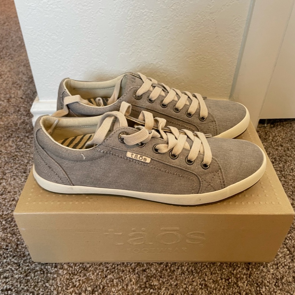 Brand New Taos grey canvas wash sneakers size 9